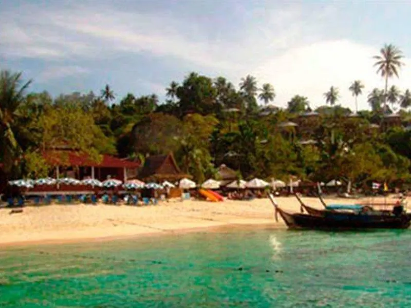 Nomads Long Beach Phi Phi Thailand
